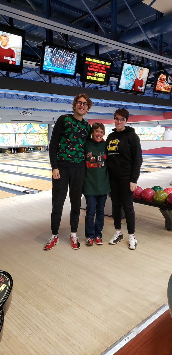 bsheib's tweet photo. Christmas picture at a bowling alley for the win! https://t.co/fO0BoBm4VN