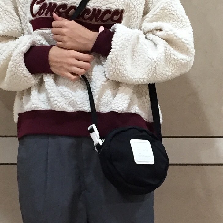 Daily_russet's tweet photo. 【表参道店】 BLOG更新‼︎
丸い形のショルダーバッグです!
#デイリーラシット表参道 #デイリーラシット #表参道 #Dailyrusset #Dailyrusset表参道 #ショルダーバッグ #シロカーラ #カジュアル #CILOCALA
https://t.co/l9G7qEuffu https://t.co/XwhQMTT1iM
