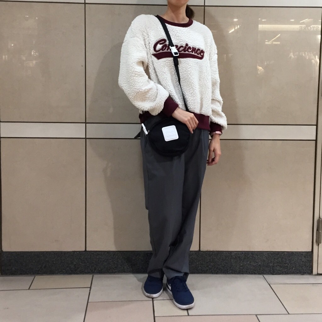 Daily_russet's tweet photo. 【表参道店】 BLOG更新‼︎
丸い形のショルダーバッグです!
#デイリーラシット表参道 #デイリーラシット #表参道 #Dailyrusset #Dailyrusset表参道 #ショルダーバッグ #シロカーラ #カジュアル #CILOCALA
https://t.co/l9G7qEuffu https://t.co/XwhQMTT1iM
