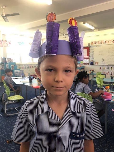 StBrendans_4105's tweet photo. Yr2 are learning about Advent and the significance of the lighting the candles each week. #STB4105 #STBreligion #STBYr2learning https://t.co/HFY5D8Jl8G