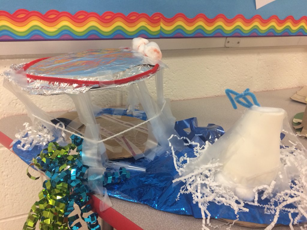 STEMitizer's tweet photo. Fourth Grade Mall In the Hall.  Students created memorials/monuments for presidents/famous people.#makerspace #Brainasium #STEMed https://t.co/fNgZf78VCh