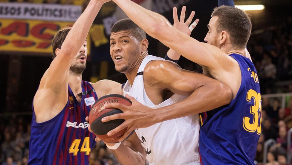 defcentral's tweet photo. El Madrid desconecta en el último cuarto y cae en el 'Clásico'
https://t.co/Uf54gyB8O5
#FCBarcelonaLassa #RealMadrid #Liga Endesa https://t.co/niL1md316o