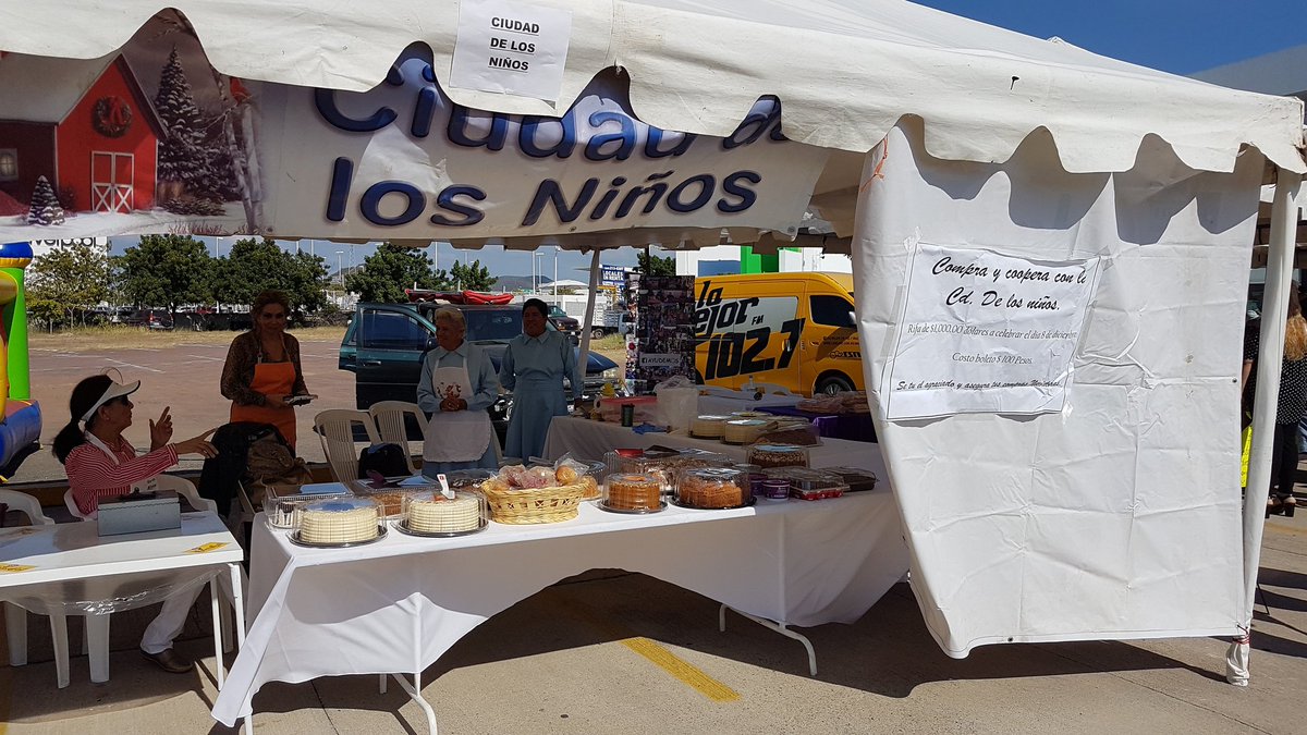 #undiaparayudar vengan por su pastel al tec milenio y ayuden a la #ciudaddelosniños