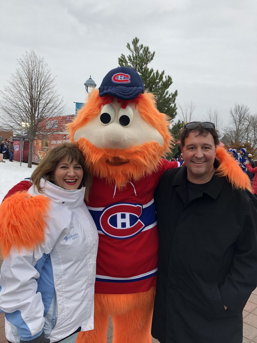 RCFrancois's tweet photo. Youppi! La mascotte des @CanadiensMTL était à @VilledeDieppe pour @hometownhockey_ https://t.co/Y8ukU5F2Tc