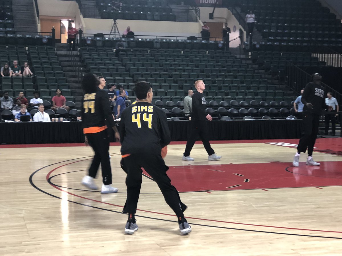 JordyCulotta's tweet photo. Sportsmanship at its finest on display @AdvoCareInv - with @OSUMBB paying respect to #WaydeSims - classy move from the cowboys #Forever44 https://t.co/IQzGkCv2yH