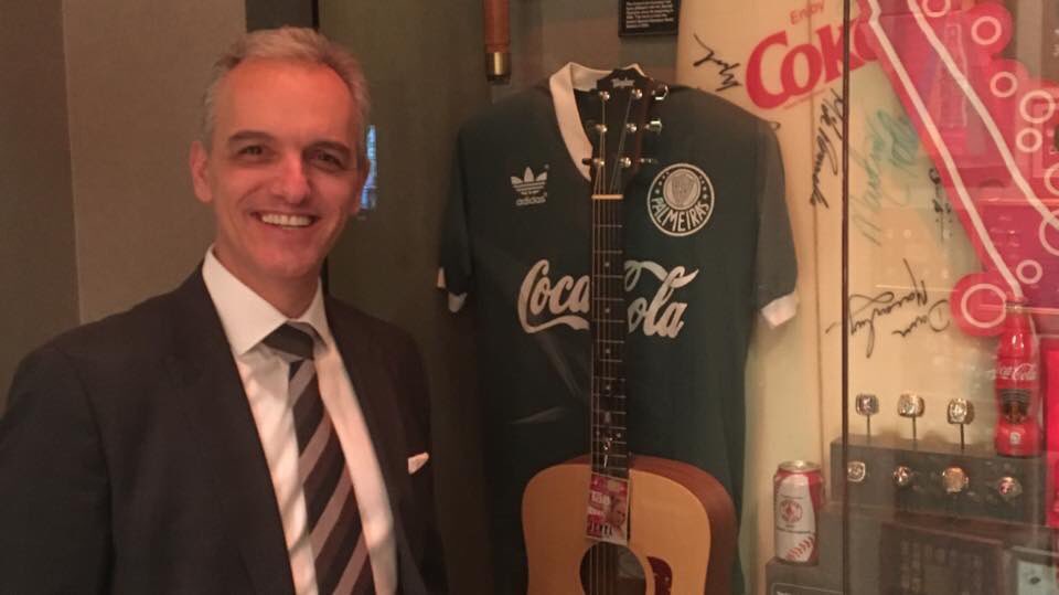 SportByFort's tweet photo. When you visit @WorldofCocaCola you see the 1987 @Palmeiras @CocaCola sponsored shirt not because this is my team, but because it’s the winning most team in the winning most team country in the world of football. https://t.co/ms5iP5aWEQ