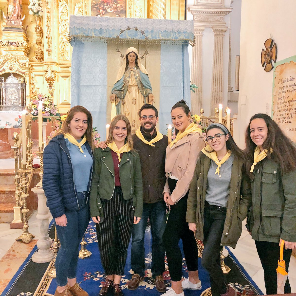 jmvcabra's tweet photo. “Una misma historia nos envuelve en un momento”. Celebramos Santa Catalina aceptando la medalla de nuestra Madre. María, como a aquella joven, nos sigue llamando a cada uno de nosotros. https://t.co/9OBGUk3qmA