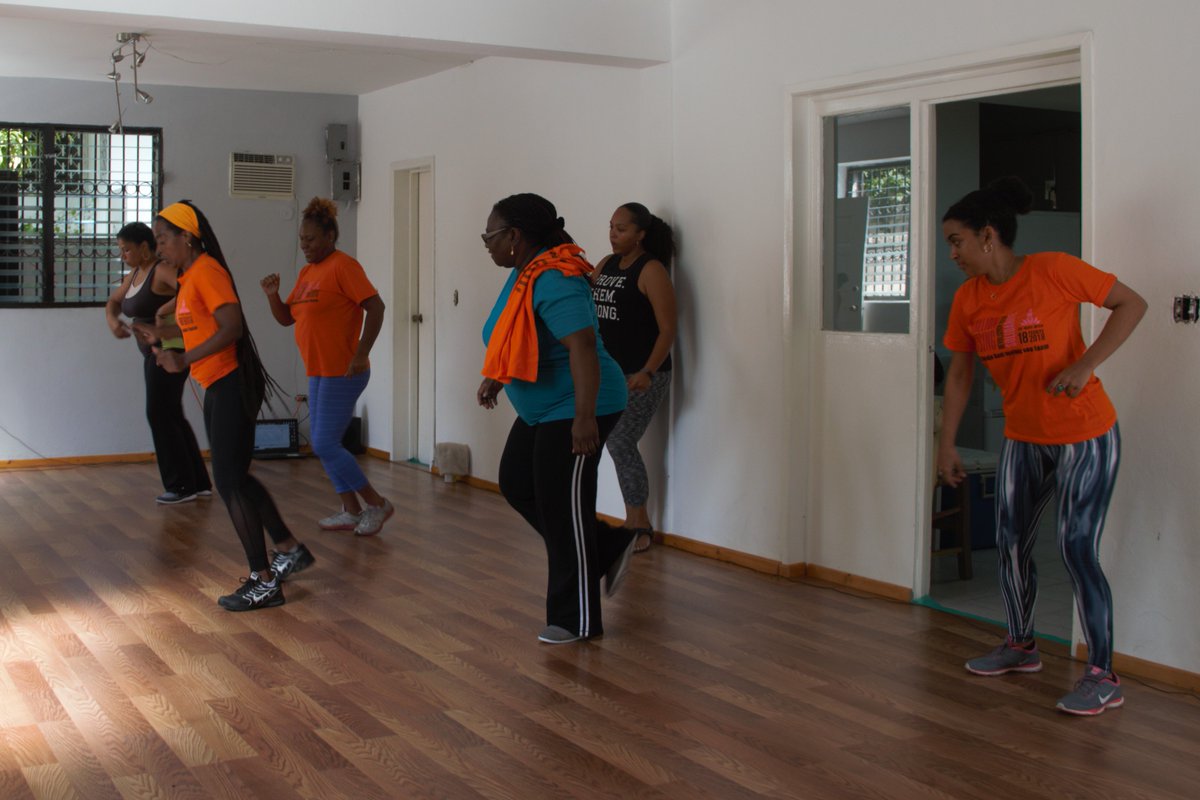 ONUFemmesHaiti's tweet image. #16joursdactivisme 2018: One Billion Rising - OBR - Ayiti et @ONUFemmesHaiti joignent leurs efforts pour lutter contre la violence faite aux femmes à travers la dance et le sport. #EcoutezMoiAussi.