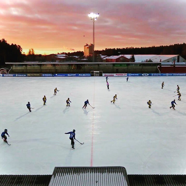 Utomhusbandy. Varsågoda.