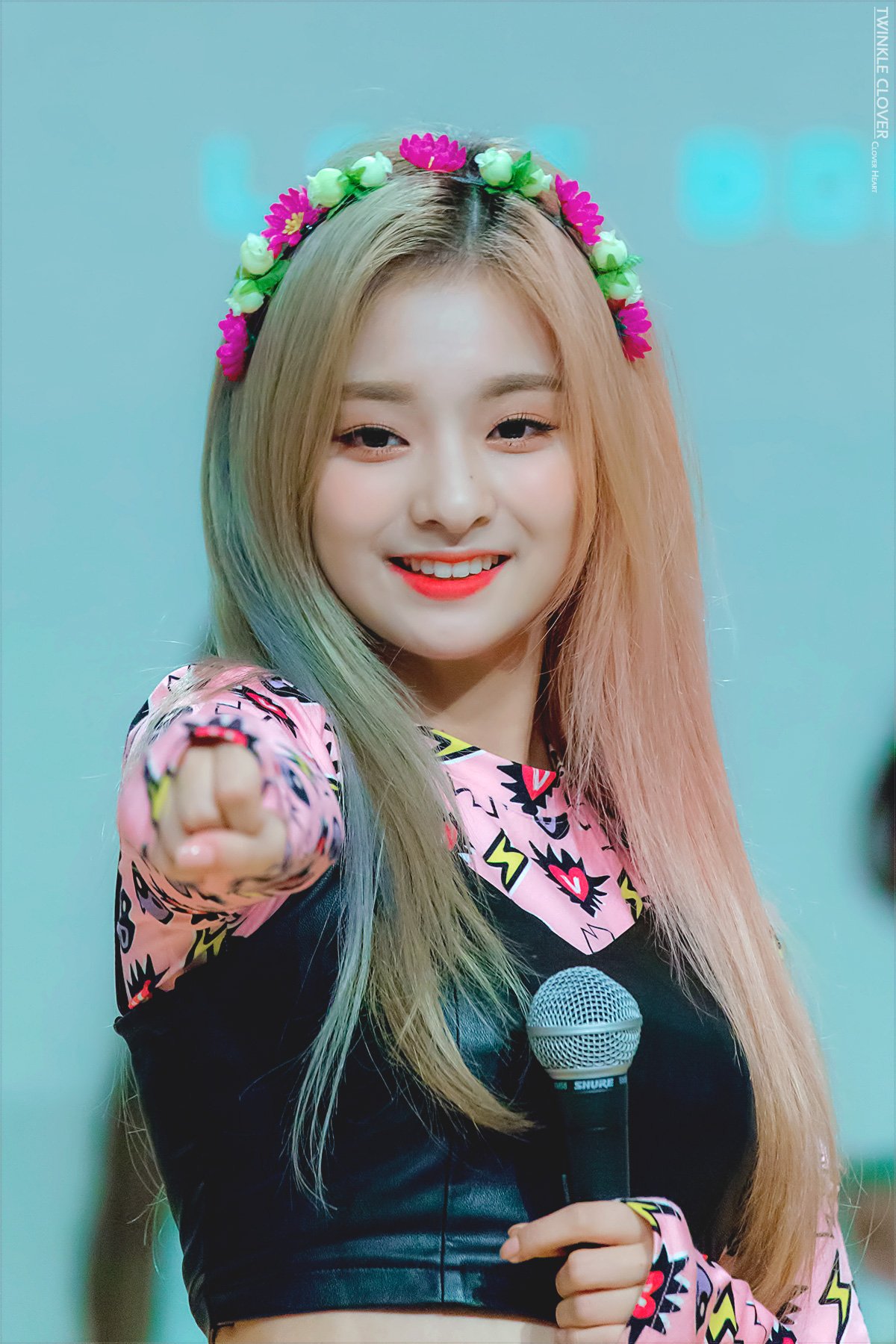 Ds4LsfGUUAArYtO.jpg:large