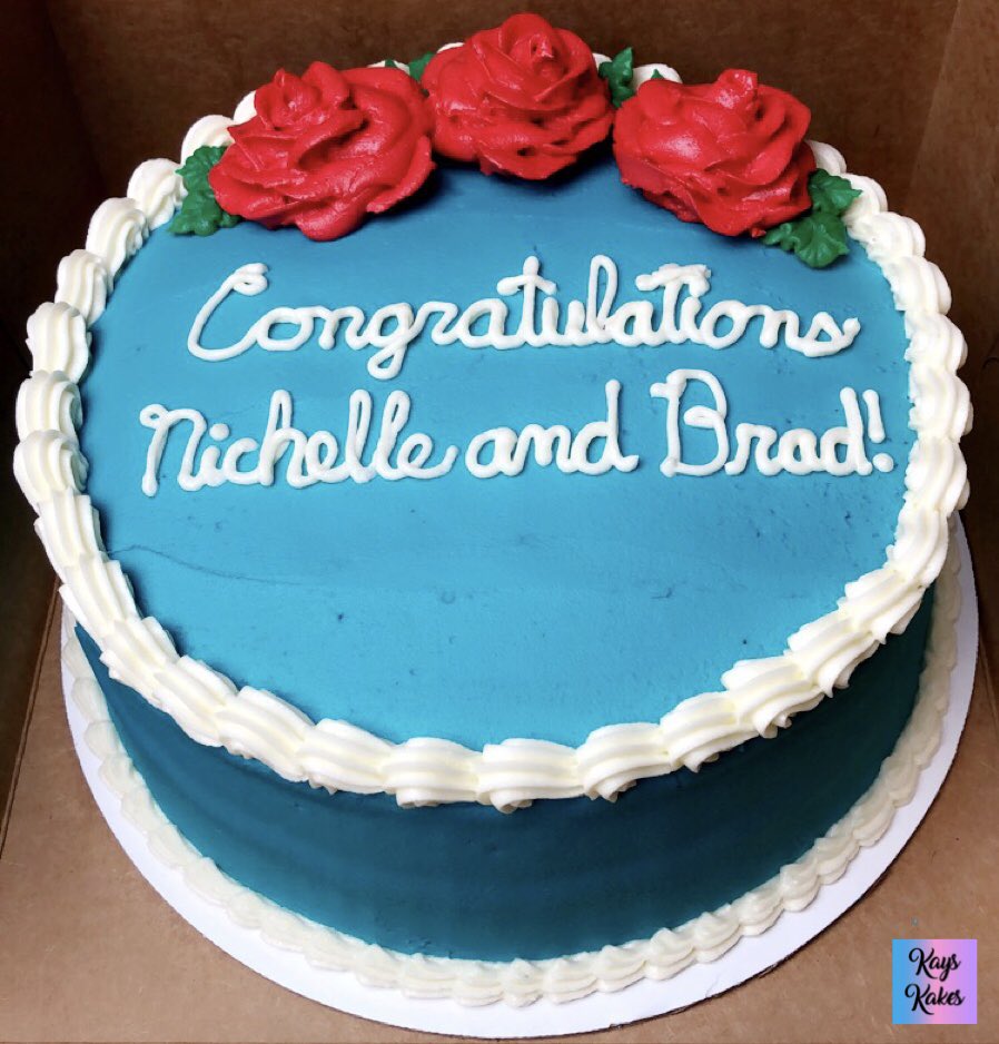 KaysKakesPA's tweet photo. 🌹🎂
.
.
.
.

#buttercream #buttercreamroses #roses #chocolatecake #cake #chocolate #piping #cakedecorating #decorating #congratulations #baking #baker #bakedgoods #KaysKakes14 https://t.co/4pU7URkq34