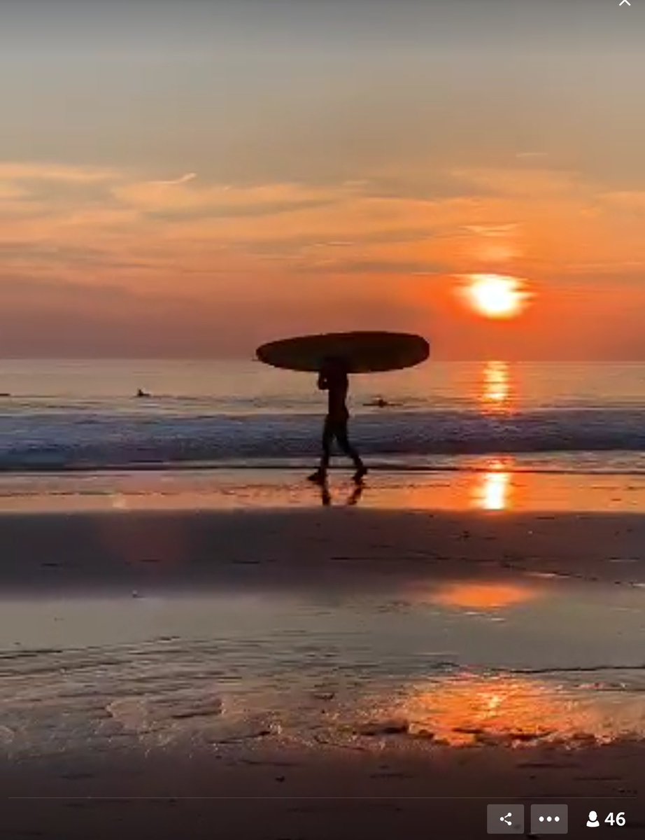 Lampi_NRW's tweet photo. Live-Video @isabetabug : Cape May, NJ sunset & surfing #travel #nature #talk #notabugscope https://t.co/ltHADQ7Cr6 https://t.co/CrfzWQzila