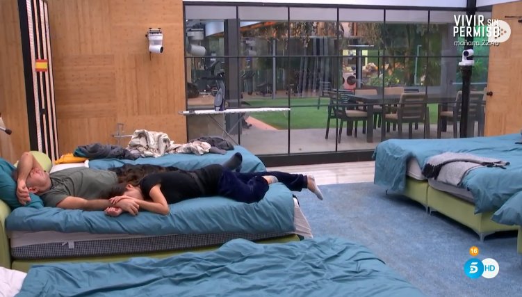 ghoficial's tweet photo. Koala: 8 nominaciones de 10. Miriam: 9 nominaciones de 10. Y ambos se siguen viendo juntos en la final. ¿Y tú los ves?

🔄 Por supuesto
❤️ Para nada

#GHVIPDBT11 https://t.co/Cr5XEnQGow