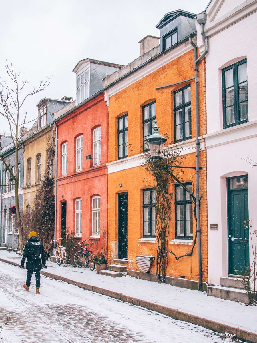 VisitCopenhagen's tweet photo. Down for some frosty weather soon? We are!! ❄️🏂 https://t.co/5365oDrBl5