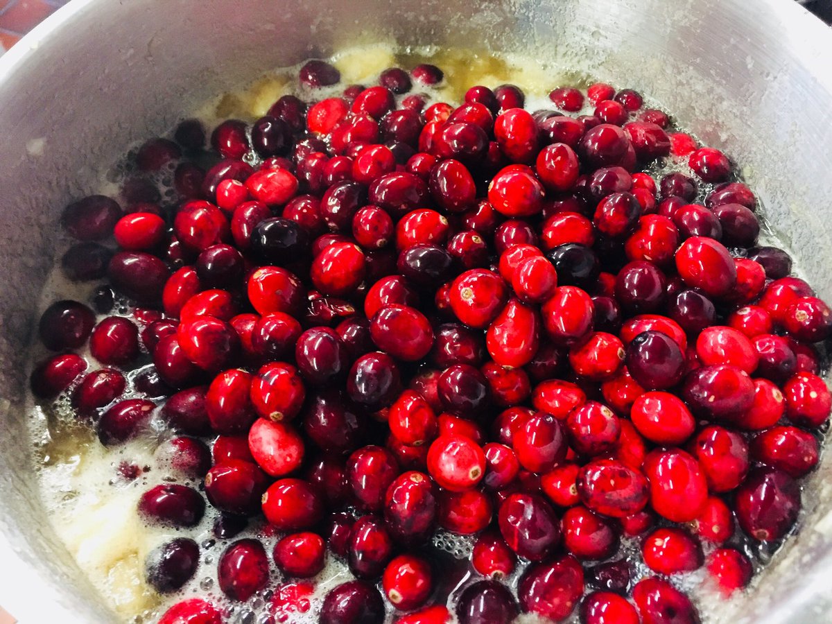 Sunshine_Fife's tweet photo. Making Apple & Cranberry Chutney in the kitchen this weekend #chutney #fifeproduce #festive #Cupar https://t.co/Ifajtcdmng