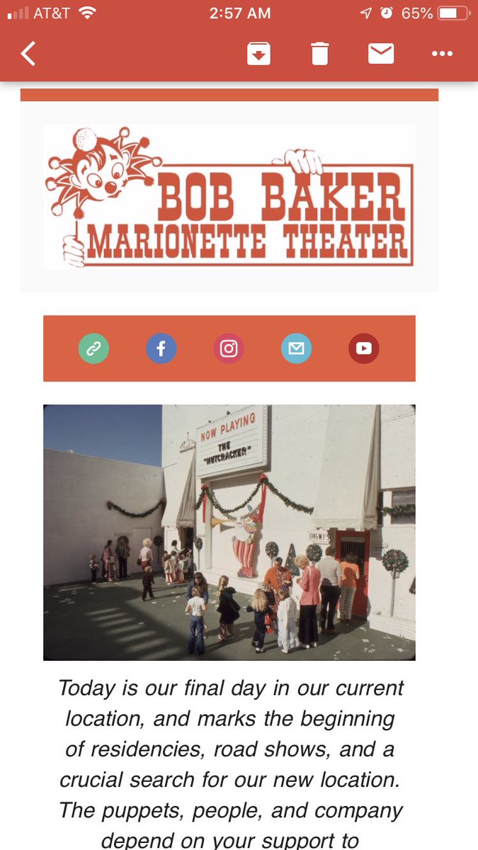 @bobbakermarionettes theater closed this week after forever. I only lived in LA a year but enjoyed many wood paddle ice cream cups at this iconic paradise. (1/6)