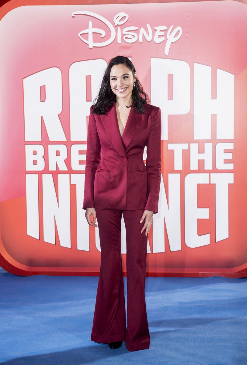 asadayaz's tweet photo. Awesome to #MeetShank at the UK Premiere of #RalpBreaksTheInternet #GalGadot #Shank #WreckItRalph https://t.co/J49aRzOm7Y