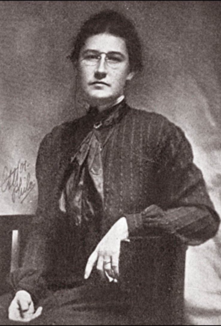 Jessie came to dominate the world of illustration & advertising, working for Scribner's, Harper's Bazaar & St. Nicholas Magazine, commanding significant fees & winning countless awards. Her depictions of children & mothers shaped Edwardian archetypes of motherhood.