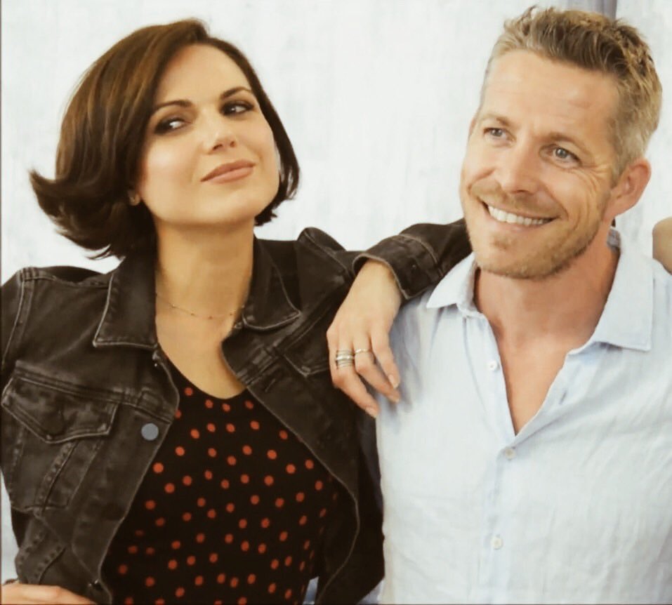 beingamaguire's tweet photo. not exactly the same but still 🍷❤️ #seana #meh https://t.co/4V0zuXaB7s