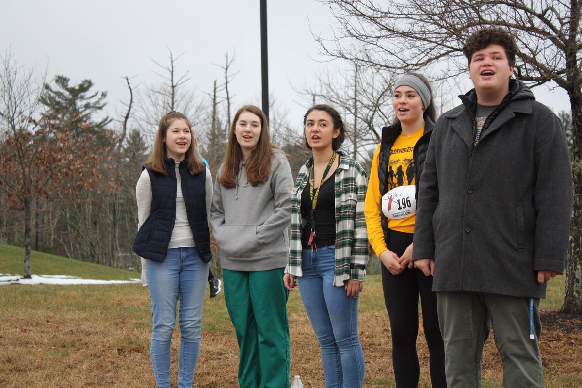 TEDEdFound's tweet photo. Feeling #thankful for all the runners, walkers, supporters, volunteers, and sponsors. This event is GREAT because of YOU! Another 200+ runner race in the books!! #5k #10k #turkeytrot #trotwithted @TantasquaMusic @Principal_TRHS @trjhs_principal @TRSD_Supt https://t.co/5OjUhNpYX7