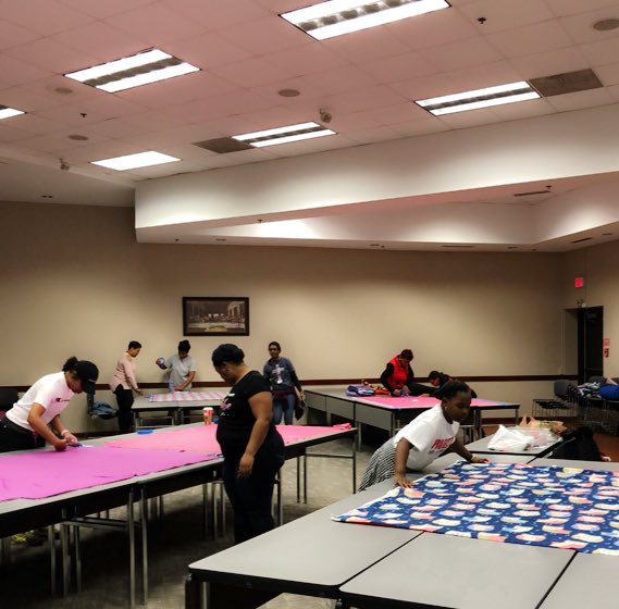 GoodsJune's tweet image. PROJECT SNUG was a success!! So many kiddos will have the coziest Christmas presents thanks to all who supported! I want to thank EVERY SINGLE volunteer!!! We made a lot of blankets and had a lot of fun today! I hope to see you all again next year!❤️💚❤️ #KJWHF #KIDZ @KJWhavefun