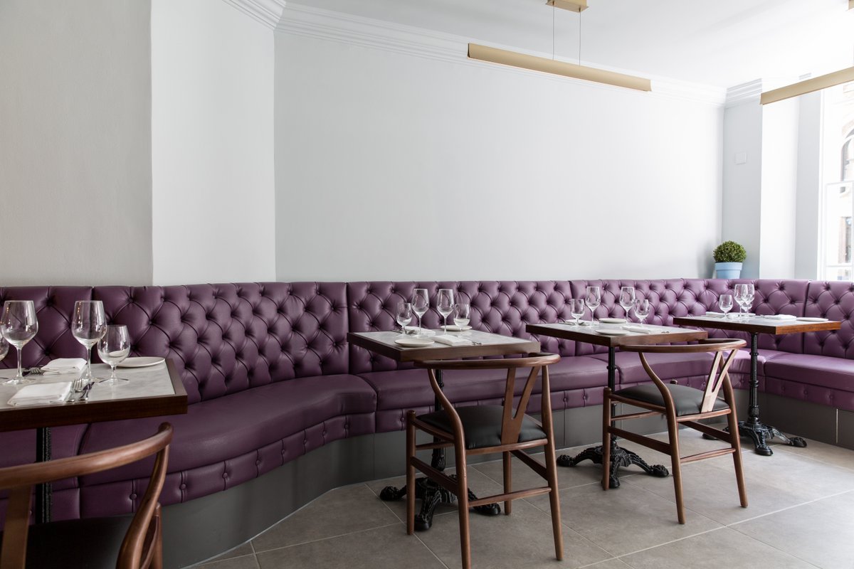 "With immediate gratification and endless scope for progression and learning, for the right person working #frontofhouse is an amazing occupation" 🙌👩‍💼🤵

<a href="/eju86/">Emma Underwood</a> asks why people still question FOH as a viable career choice: bit.ly/2PZFcuG

#blogs <a href="/StemRestaurant/">Stem</a>