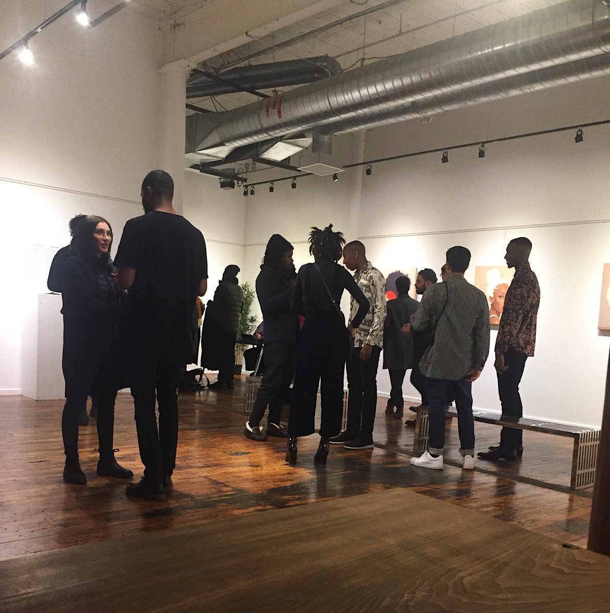 alxistrmr's tweet photo. first solo show in montreal 🎈 https://t.co/0tRXPooGvD