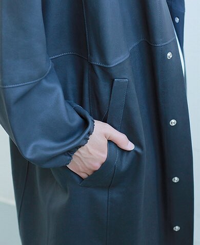 Palmmaisonstore's tweet photo. AUGUSTE-PRESENTATION
ロング レザーコート[BLACK/AUCT002]

両面銀面革で制作したロングコーチジャケットコート。

高額ですが、驚きの品質で長く着ていただけると納得です。

シンプルで飽きないデザインです。

https://t.co/5bDSiH585d

#AUGUSTEPRESENTATION #オーギュストプレゼンテーション https://t.co/vK5mbDMl5Q