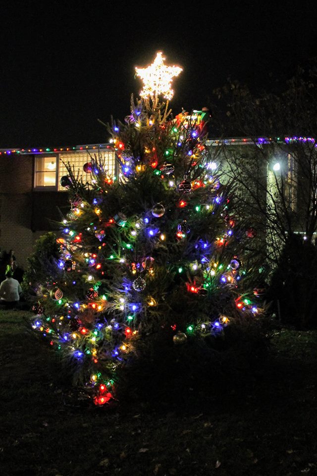 Gather family and friends and celebrate the holidays with the annual Christmas Tree lighting. Sun, Dec 2 @ 6pm. Join Santa for refreshments and photos after.

facebook.com/events/5086275…

#CliftonHeights #Delco