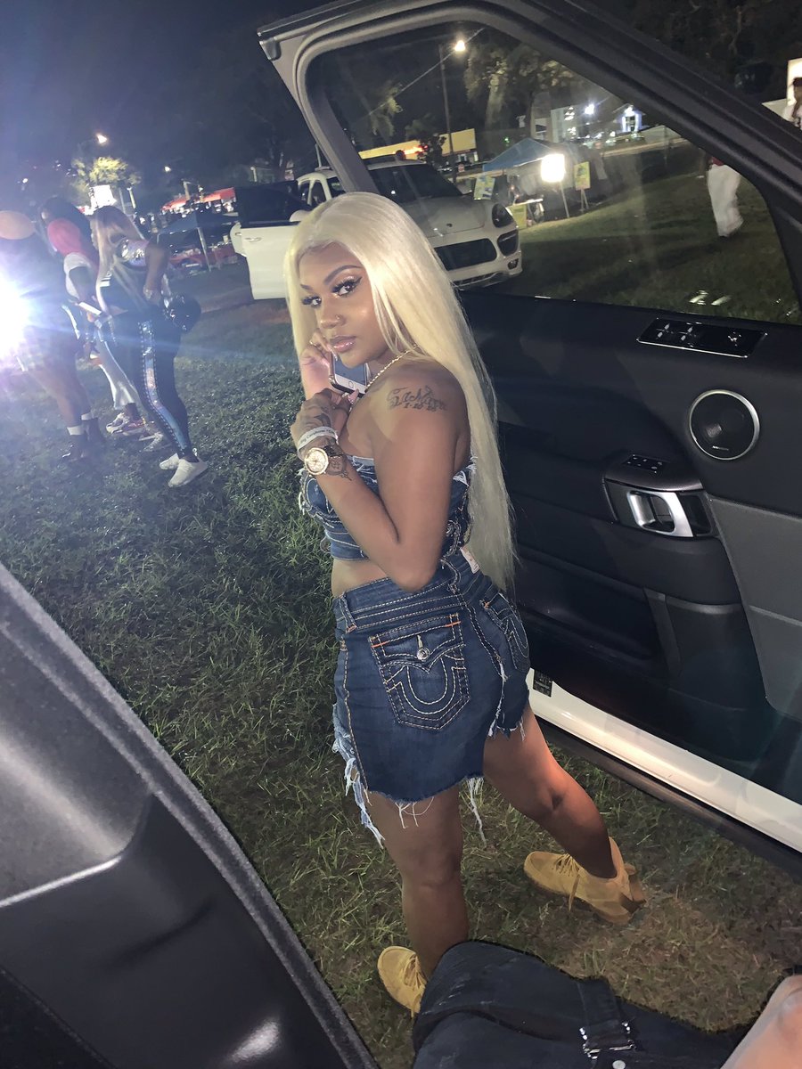 Conceitedastf's tweet image. True to my religion 😋🤧 #lostfile #ClassicWeekend