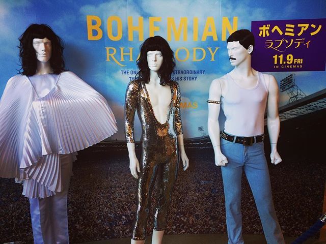 Etiqueta こんな衣装着こなせるのはフレディマーキュリーだけ En Twitter