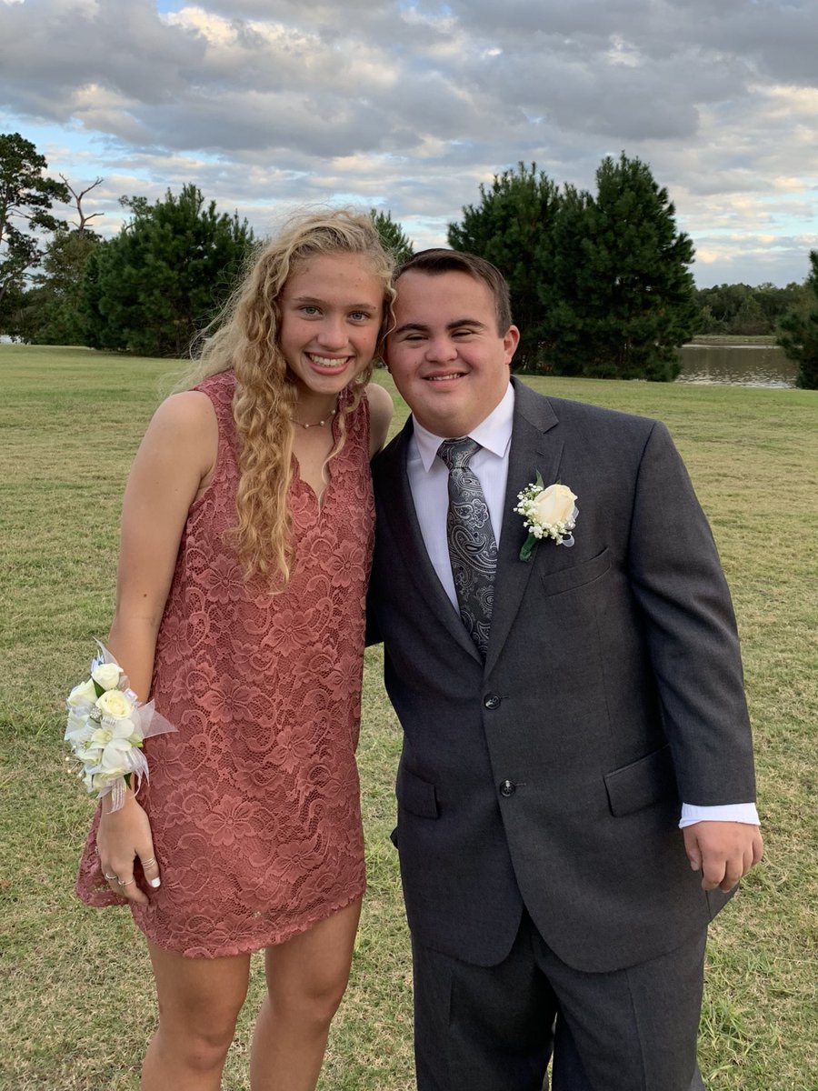 jacquidaspit5's tweet image. Hands down had the COOLEST date!! #sendbacksunday