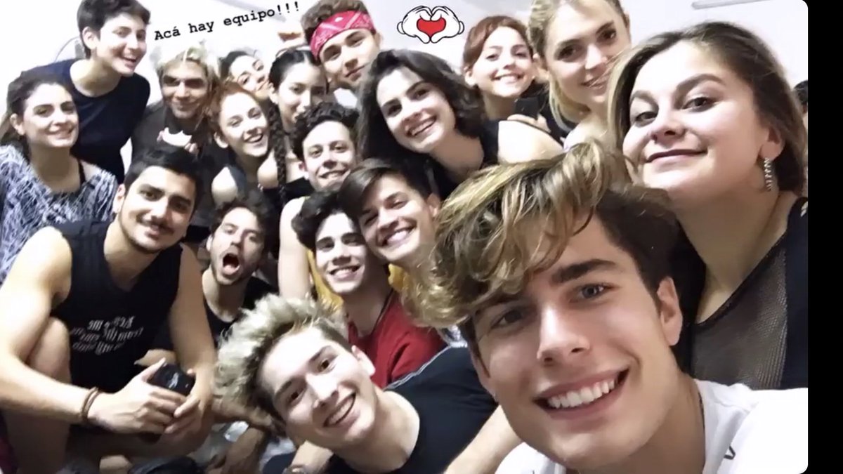 Esta familia se llama #DisneyBia y ellos alegran mi vida día a día ❤️