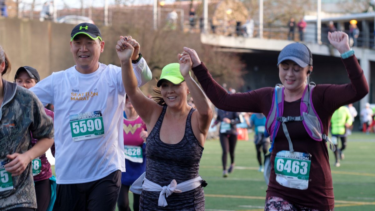 UWMedicine's tweet photo. Congratulations to everyone who finished @SeattleMarathon today! And thank you to all our volunteers. #RunSEA18 https://t.co/U1Sb74IqyX