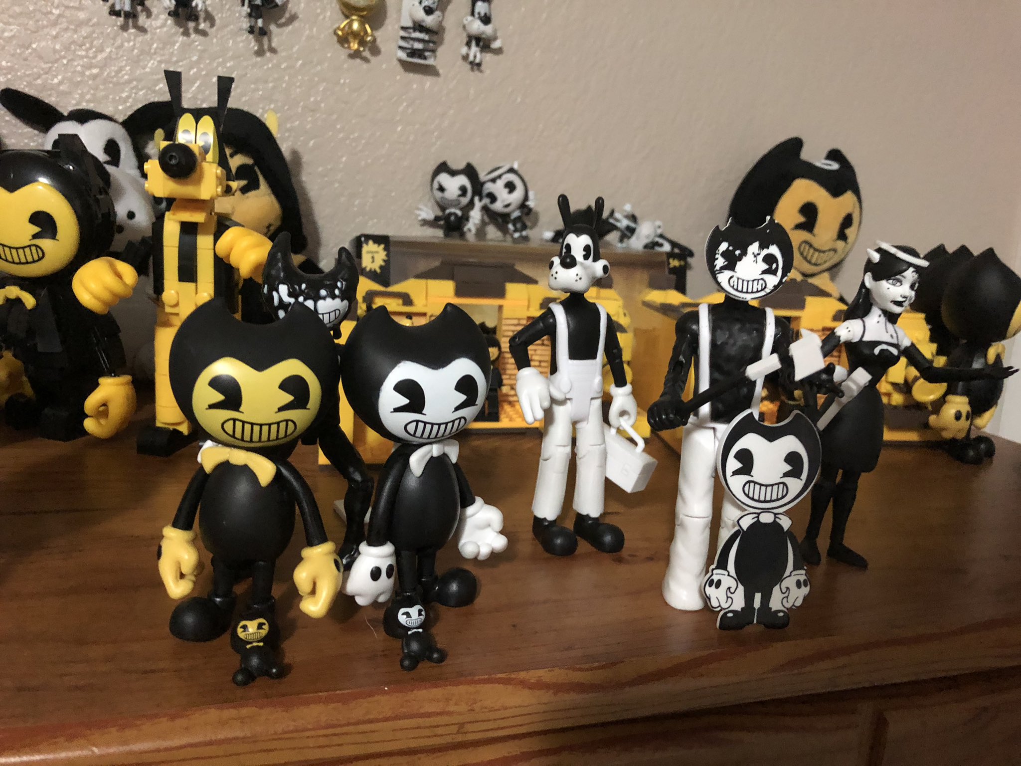 Bendy and the ink machine tom plush 2025