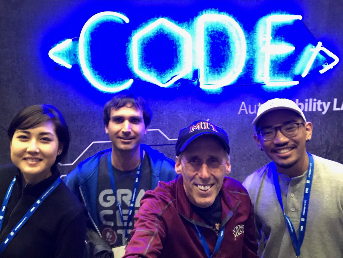 arenberg's tweet photo. #CodeAutoMobilityLA #teampiccontest ⁦@VisaDeveloper⁩ ⁦@GM⁩ Hacking away... 💻 https://t.co/SMPpa1I5cW