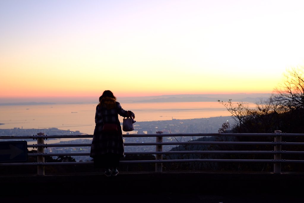 tasukuboc's tweet photo. 六甲山の夕焼けも綺麗でした
#六甲山 #マジックアワー #写真すきな人と繋がりたい #カメラ好きと繋がりたい https://t.co/pKBUBfD7TH