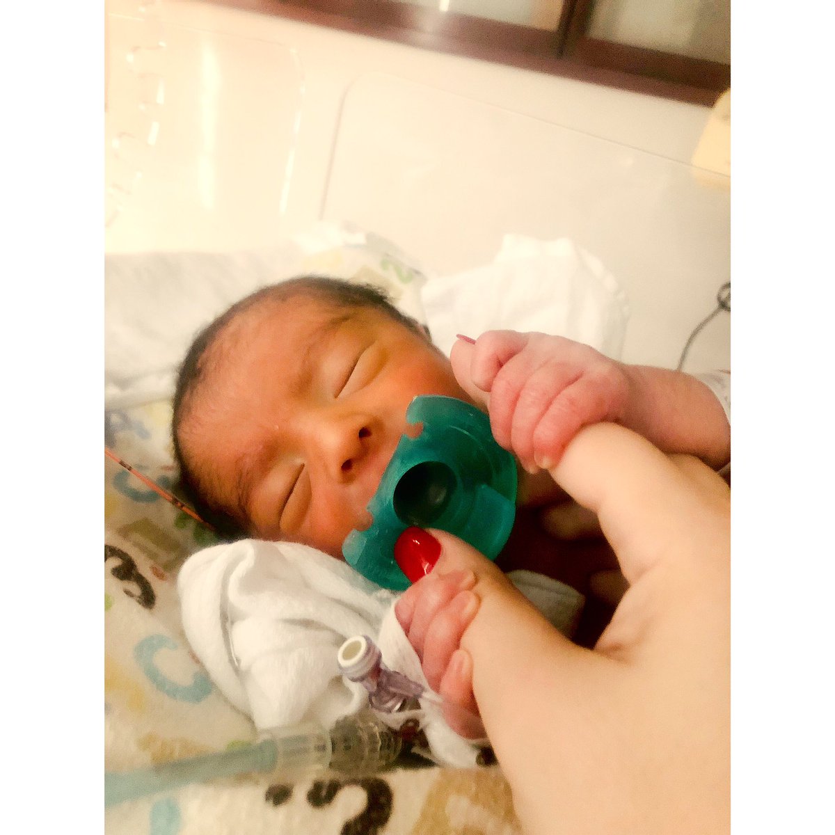 Memry_zcm3's tweet photo. Mateo Lorenzo it’s hard being home without you! I cant wait to bring you home baby boy 💙
#NICUBABY #34weeker https://t.co/qd66dDQgZv