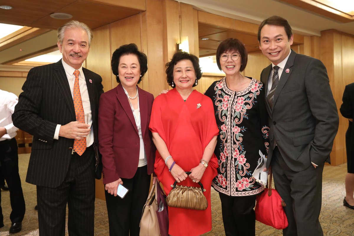 aseanbac18's tweet photo. Catch a glimpse of the award winners and highlights of this year's ABA in Singapore. https://t.co/4JWPAeKblg 

#ASEAN #ABA #AseanBusinessAwards #Singapore https://t.co/s65GidcS6N