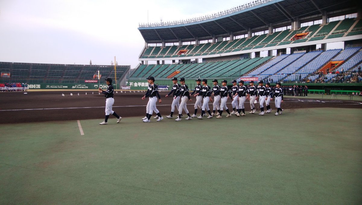 ncool_fes8's tweet photo. 高校野球を思い出す入場行進です。
#ncool  #野球部　#カレッジリーグ https://t.co/4LEXrBXUMC