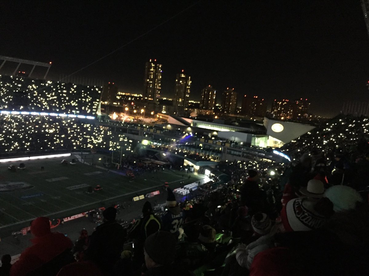 ladyfanedave's tweet photo. Half time great show #GrayCup https://t.co/mznVp9eefW