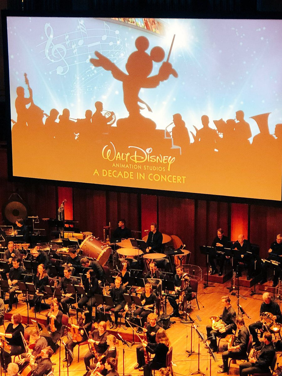 disneywiz's tweet photo. OMGGGG if you have the chance to see this performance, GO! In the first 30 seconds they do the opening credits for every Disney movie OMG 😭😭 it was like all the goose bumps from every Wishes and Illuminations all rolled into one. 😭❤️😭 https://t.co/fCFOLMH7o0