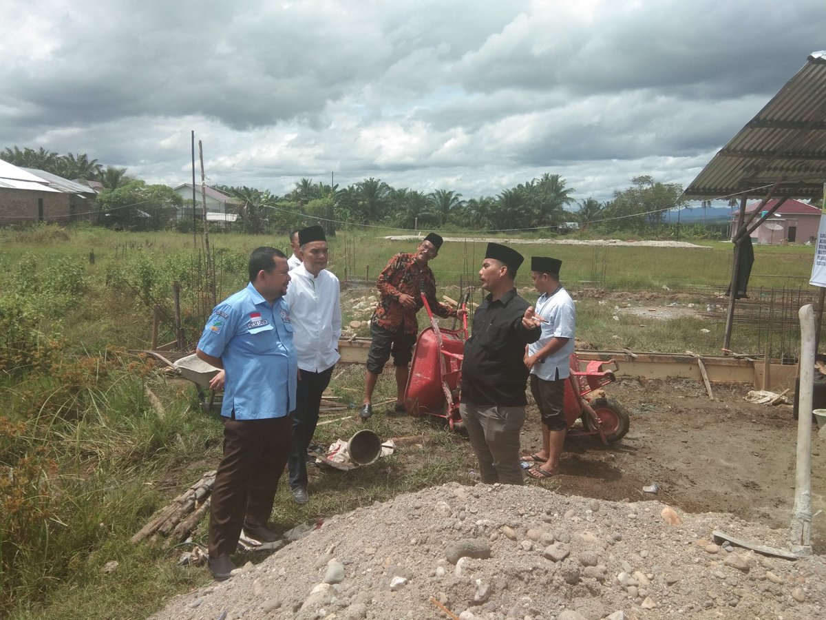 Marwan_Dasopang's tweet photo. Perhatian dari pemerintah pusat ke daerah harus dpt memberikan solusi dlm wujud kesejahteraan dan keadilan sosial.
#PKBNomorUrut1 #PKBYes
@CucunA44 @ninikwafiroh @KangFathanNow @Jazilul_Fawaid @FraksiPKB @DPP_PKB @Kemenag_RI @KemensosRI @BNPB_Indonesia @kpp_pa @baznasindonesia https://t.co/z8iIROnALl