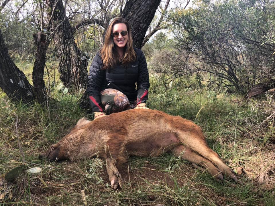 texashoghunters's tweet photo. Kaycee and her hog from the other day. #girlshunttoo #thha https://t.co/hJQibHNQL7