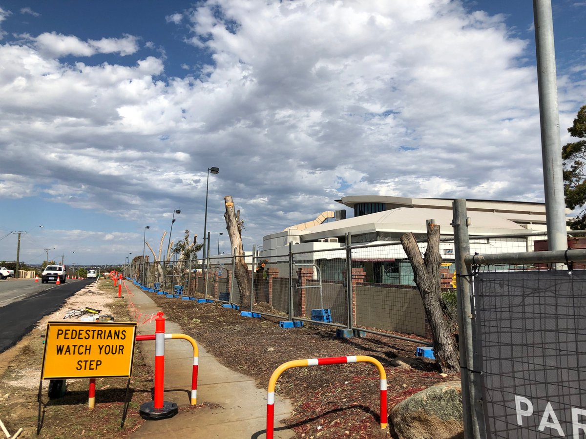 PublicSpacesWA's tweet photo. @UniSuperNews Sickening #corporategreed . Total disregard for community heatlh &amp; wellbeing. SHAME on #UniSuper https://t.co/X6HRQFdbh4 #KarrinyupShoppingCentre #urbanforest #trees #UHIE #Superannuation https://t.co/DGcrFrYrRb