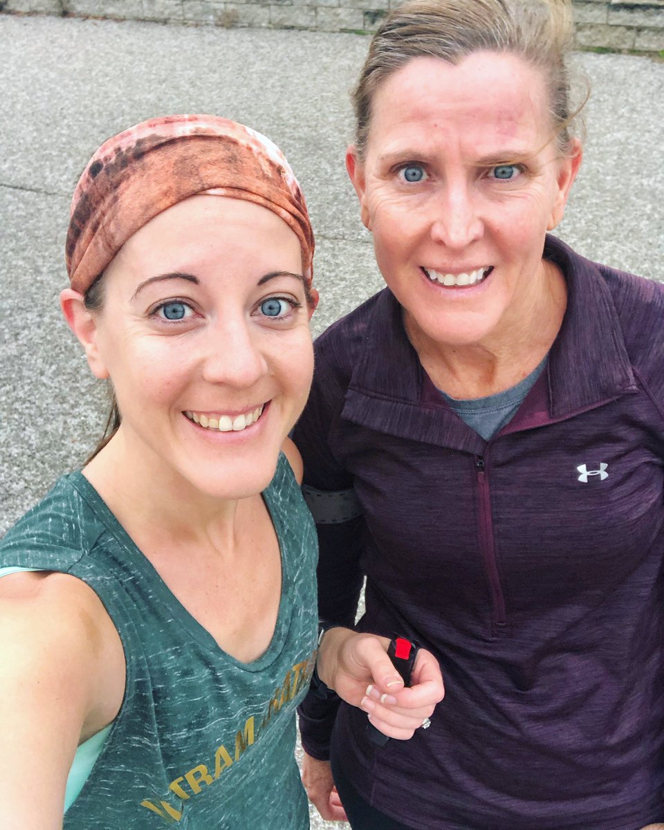 medvm07's tweet image. #41DaysofAwesome day 4 in the books! Ran the trail by my Moms house with her... Brought along my @SabreRed Runner Pepper Gel! You can never be too safe, especially these days! Love getting my miles in with my Mom! 😍 
#sabrebr #bibravepro #rwrunstreak #mileswithmymomma #bibchat