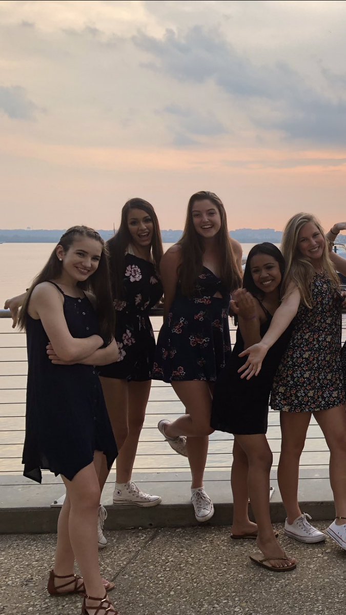 mkat2812's tweet photo. happy birthday madi!! i hope you have a great day ily💞@Madiscott4 https://t.co/0iHUPWNWeZ
