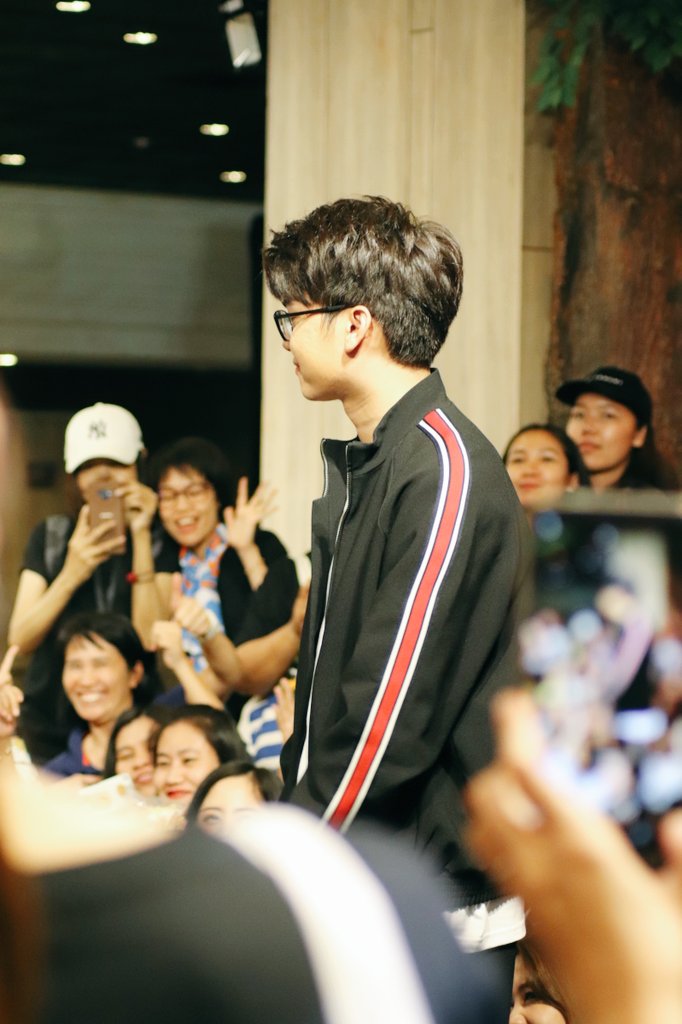 ple__simple's tweet image. แอดไลน์ไปแล้ว ทักมาด้วยนะครับ 🤗🤗😊💙💕 

#IAMNONTTANONTTHEFIRSTCONCERT 25.11.2018
#IAMNONTTANONT #TheFirstConcert
#nonttanont #nontfam 
#ple_simple_gallely