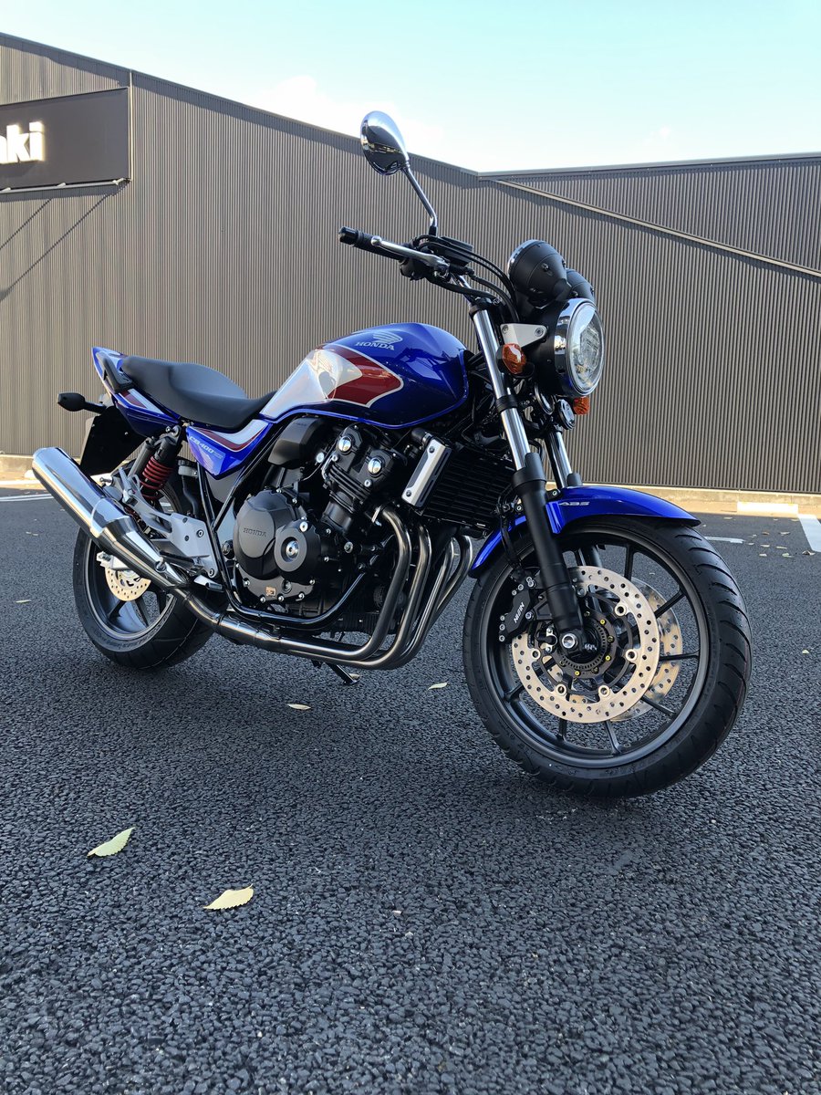 2019モデルCB400SF入荷しました🎉🎉 新色のアトモスフィアブルー