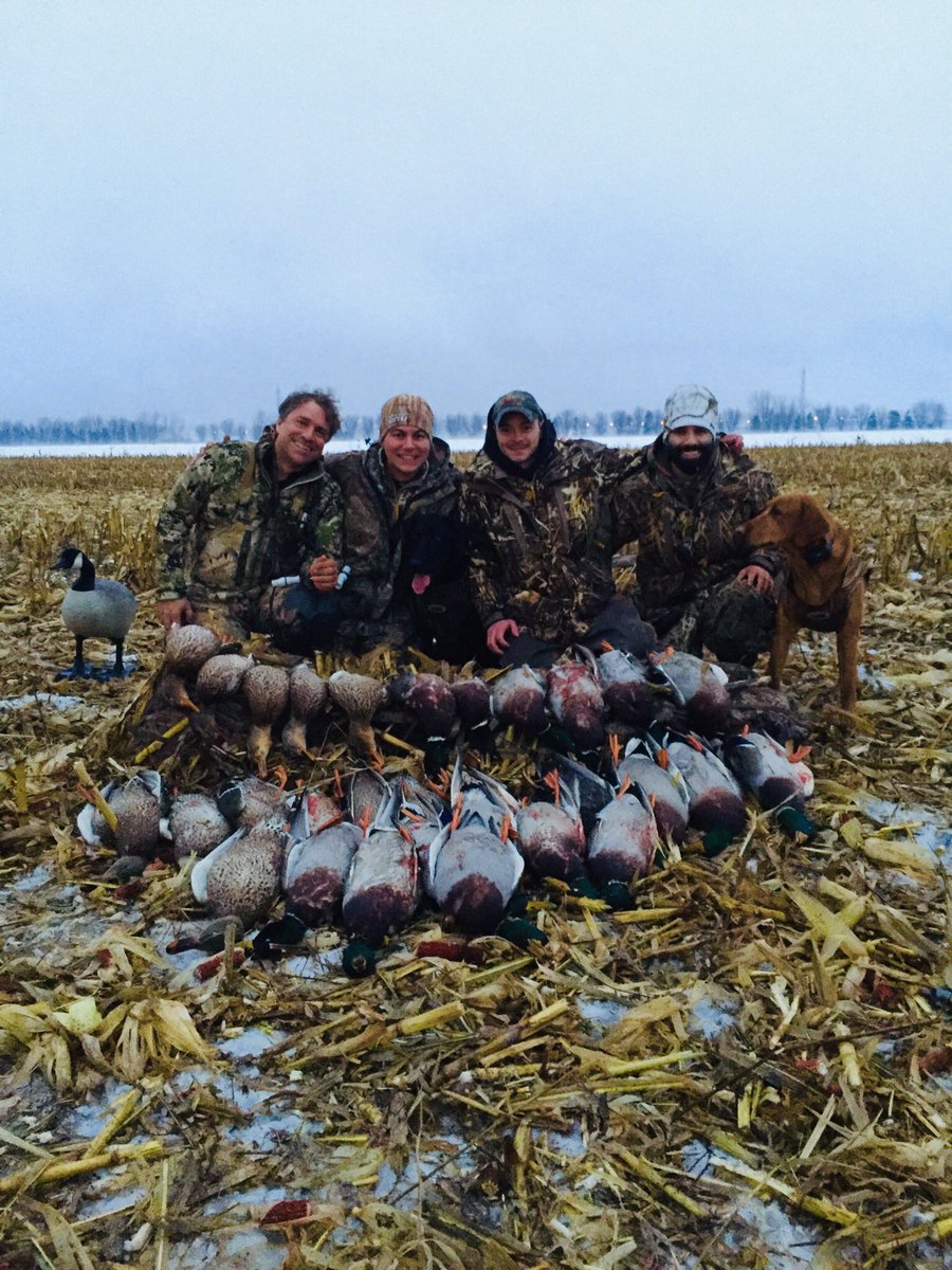 Mbccmaxime's tweet image. This time of the year when the course was sleeping, great time with great friend 🦆🦆!!